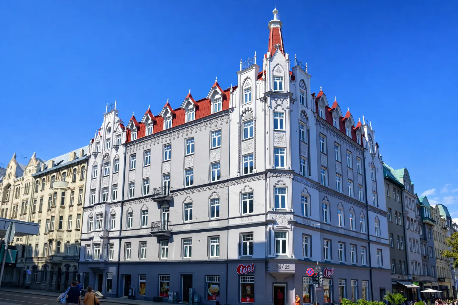 AluStar team at work